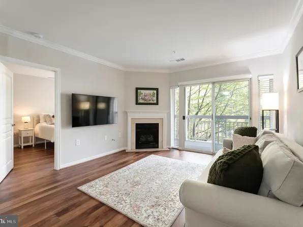 12913 Alton Sq APT 217, Herndon, VA 20170