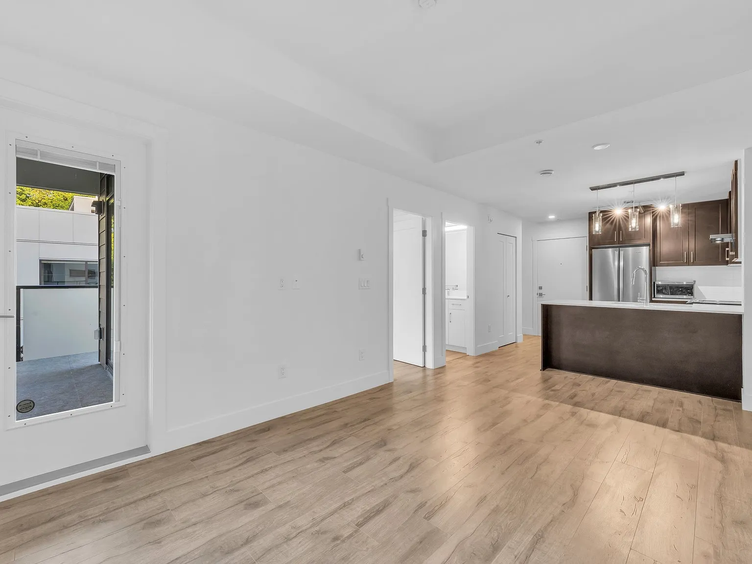 3 bed, 1368 sqft, $3,000 — Photo 4