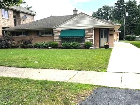 623 Wesley Dr, Park Ridge, IL 60068