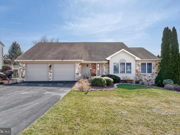 3356 Overview Dr, York, PA 17406