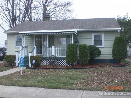 3rd image of 26510 Oakland St