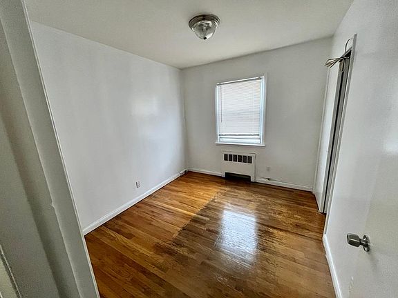 3rd image of 94 Empire St Floor 2