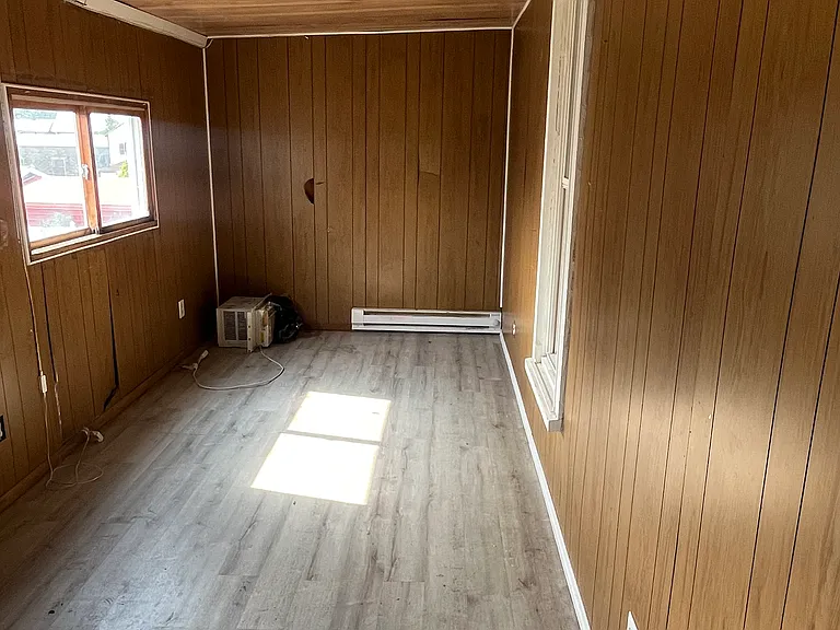 Emmett St — Photo 7