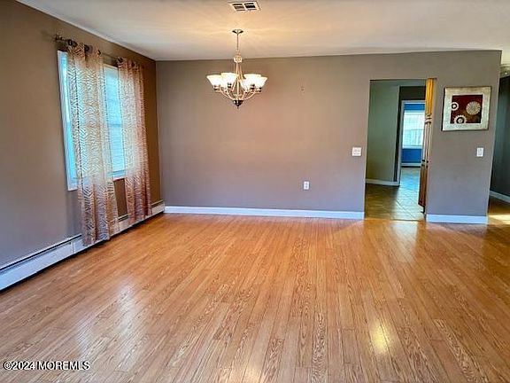 5th image of 23 Tropicana Court