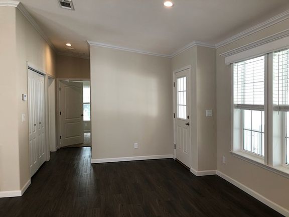 3rd image of 510 Orange Blossom Ln