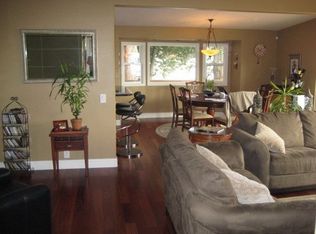 17525 Bothell Way NE, Lake Forest Park, WA 98155