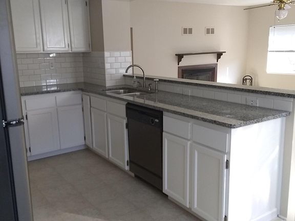 2nd image of 33615 Newport Dr