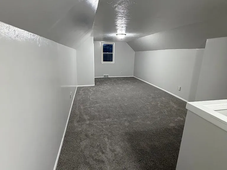 623 S Willow Ave — Photo 4