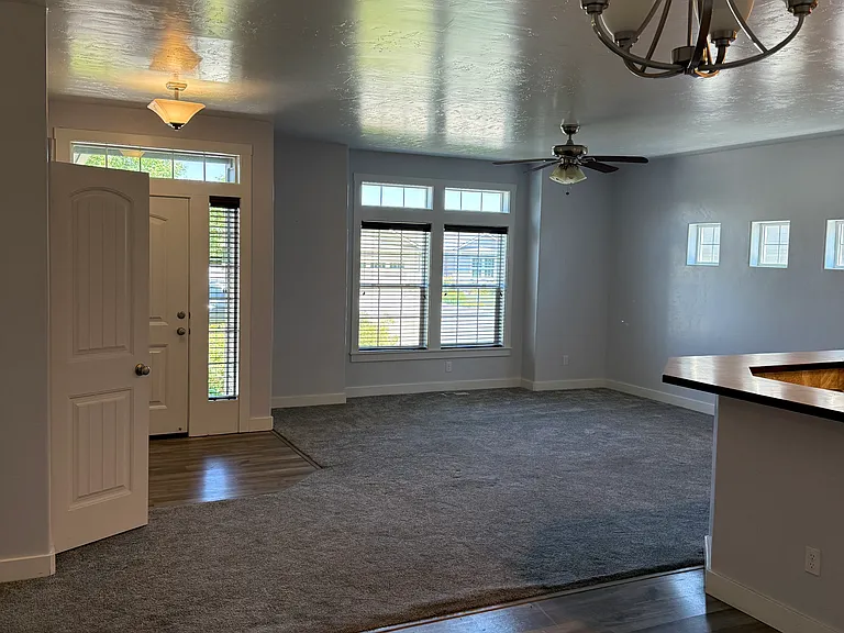 1419 W Raelin Dr — Photo 11