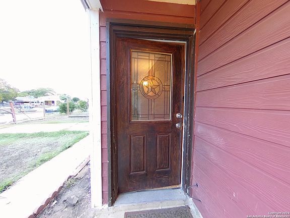 4th image of 7506 APPLE VALLEY DR