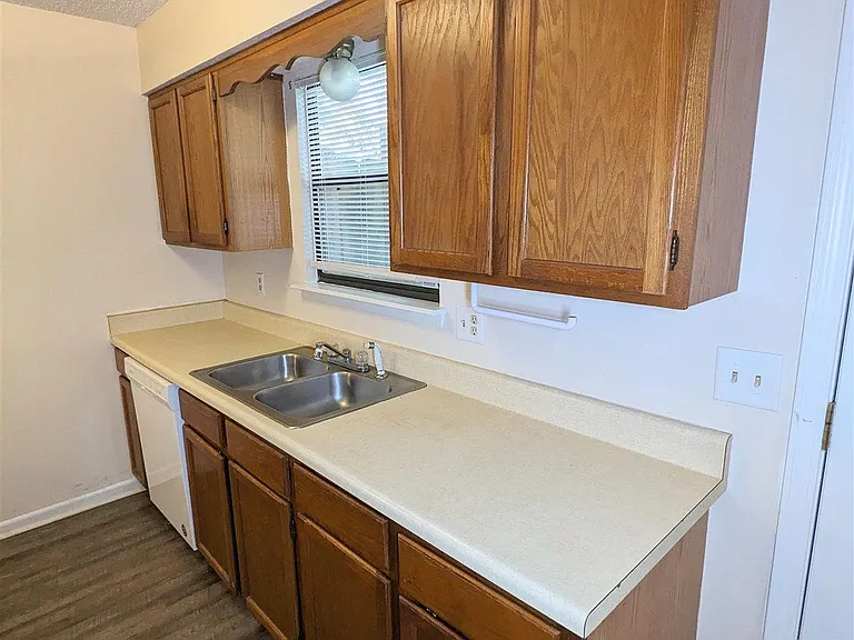 1011 Rentz Ave — Photo 28