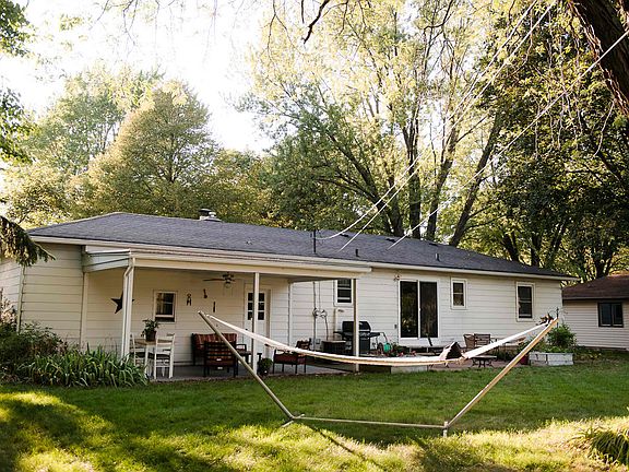 Spacious back yard