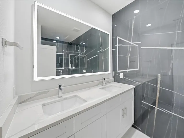 7207 Mohawk Dr #106 — Photo 10