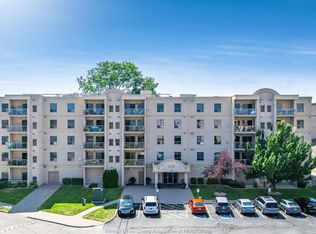 315 Village Grove Dr #305, Tecumseh, ON N8N5G4