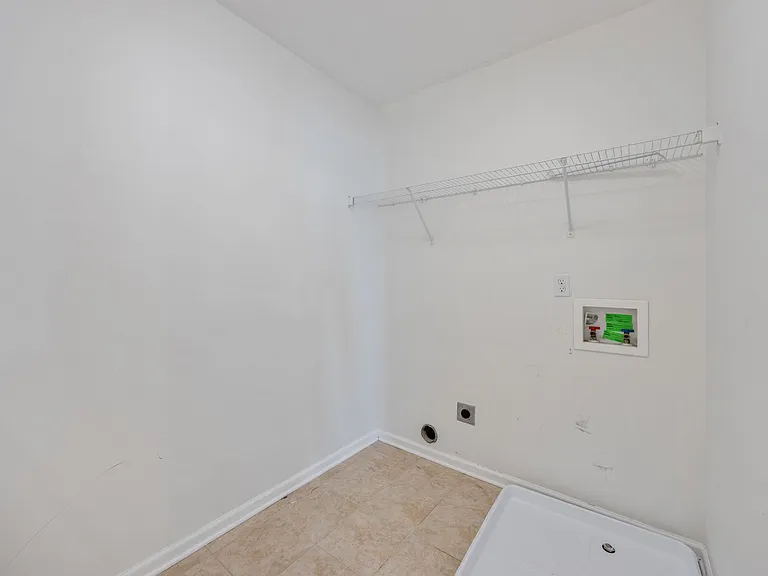 4093 Locerbie Cir — Photo 25