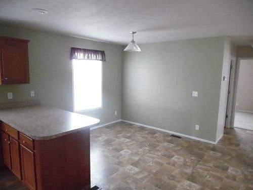 3rd image of 5117 Taft Ave