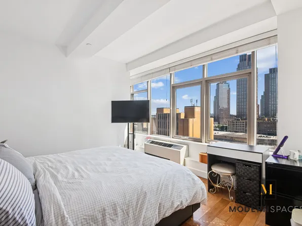 50-09 2nd Street image 5 of 14