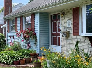 649 W Chestnut St, Brockton, MA 02301