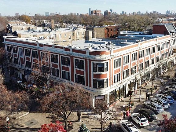 2nd image of 4725 N Lincoln Ave APT 3H