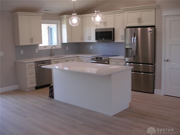 4th image of 231 Goldenrod Dr