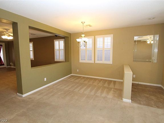 3rd image of 19 Bergholt Crest Ave