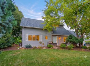 409 Red Coat Ct, Waterford, WI 53185