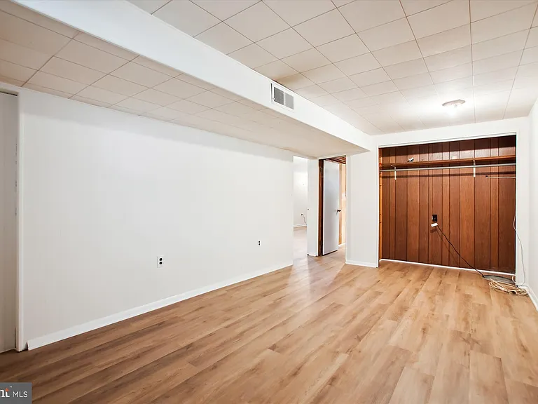2405 Phillips Dr — Photo 37
