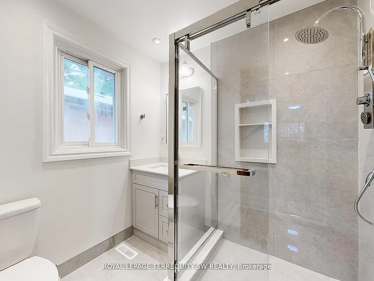 327A Beechgrove Dr — Photo 17