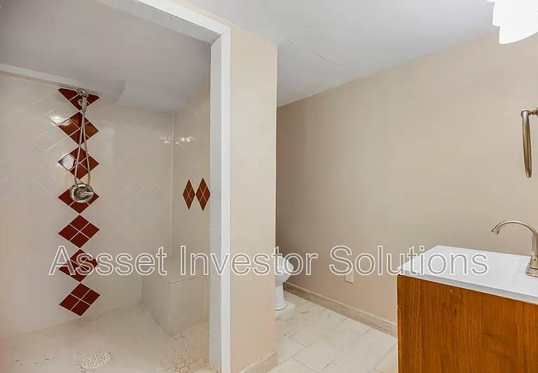 8400 State Line Rd — Photo 19