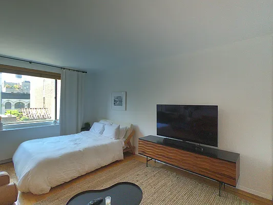 Rented by Compass | media 22