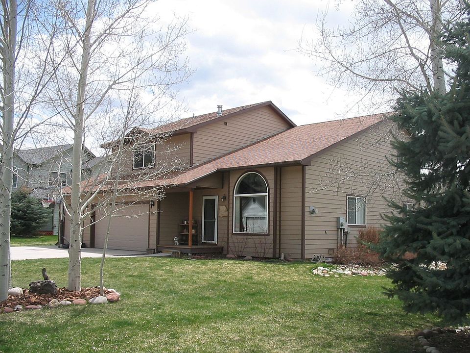 Exterior-Frontyard