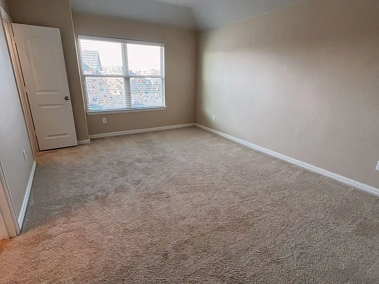 4525 Conrad Ave — Photo 11