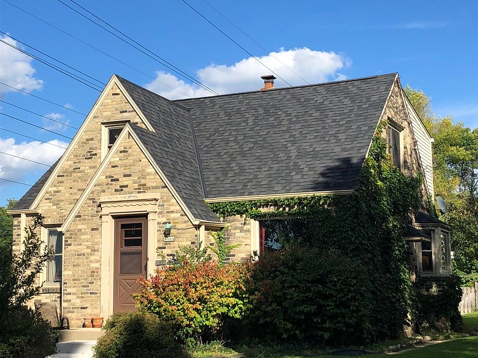 Front view of house from street