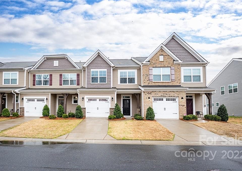 1st image of 14947 Savannah Hall Dr
