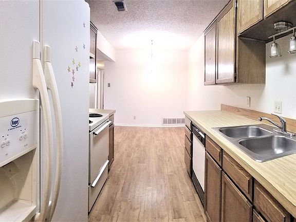 5th image of 6702 S Creek Dr