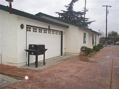 3rd image of 2057 N Cornelia Ave