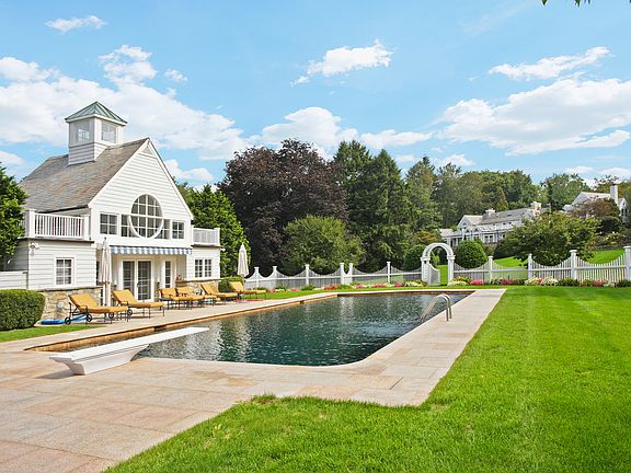 28 Pleasant Ridge Road