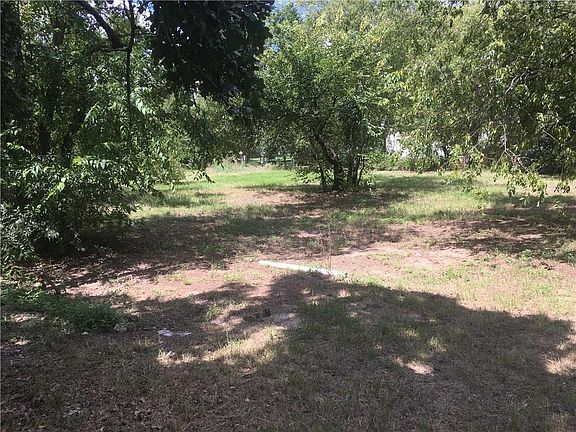 3rd image of 1009 Melwood Ave