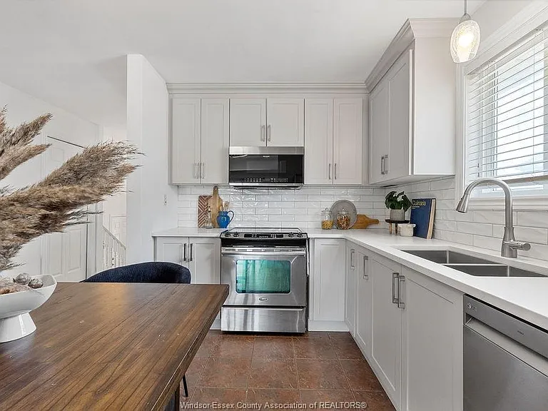 2340 Katella Ave — Photo 9