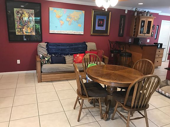 Eating and sitting area