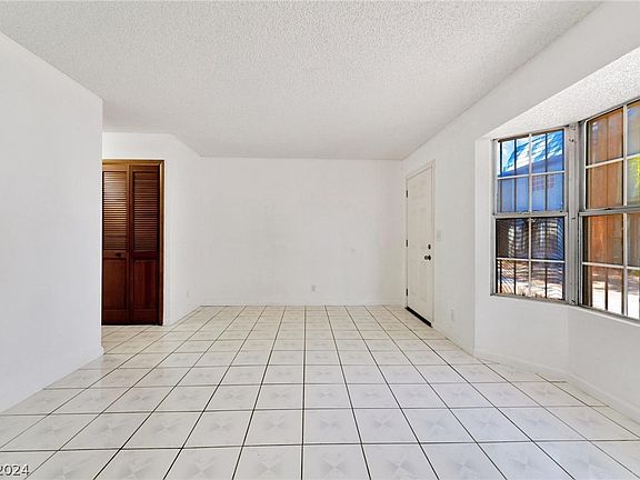 5th image of 851 Rhinegold Way #0