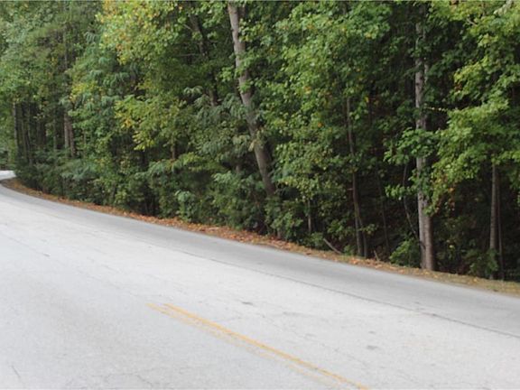 3rd image of 433 N Deshong Rd #4