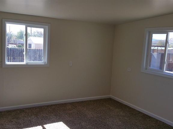 3rd image of 5498 Woods Dr