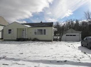 1036 Hamlin Dr, Ashtabula, OH 44004