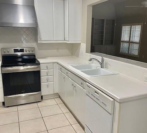 5th image of 10838 Lynbrook Dr APT A