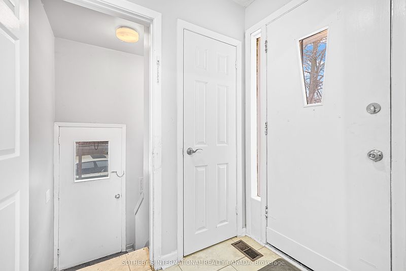 Mississauga House for rent - 3 Bedrooms — photo 4