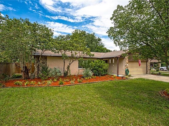 2nd image of 1046 Hampshire Ct