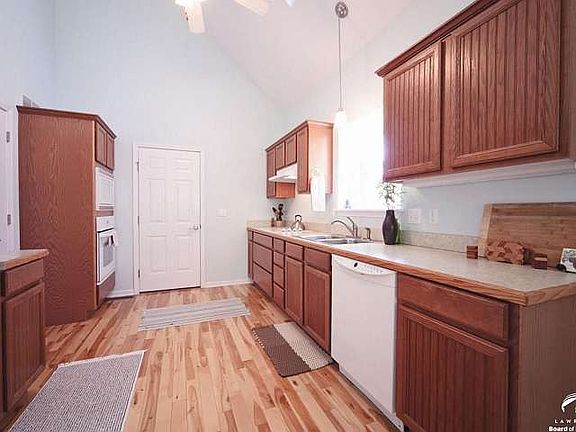 1618  Gennessee Lawrence, KS listing photo #5