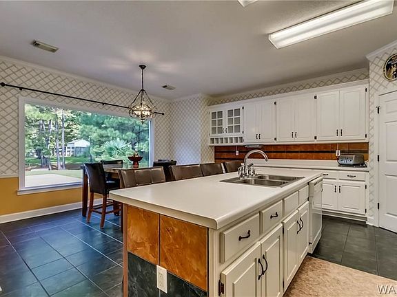 5th image of 6108 Crepe Myrtle Cir