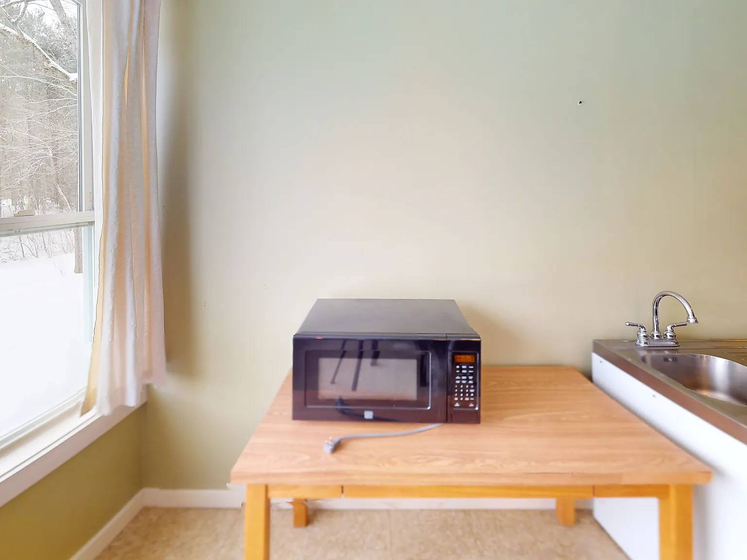 1 bed, 285 sqft, $1,000 — Photo 4